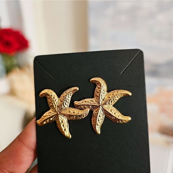 VTG Goldtone Starfish Trendy Boho Pierced Earrings. - Picture 4 of 13